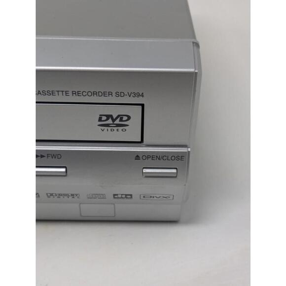 Toshiba SD-V394SU DVD VCR Player Combo Recorder (No Remote) Tested Working - Picture 2 of 7